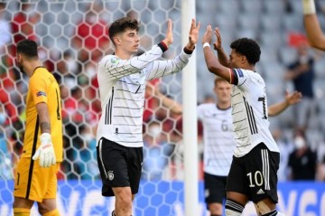 皇冠体育官网-全队4粒进球他全有参与！德国队新任核心呼之欲出