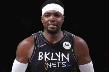 皇冠体育官网-三老辅佐三巨头！篮网花小钱办大事：重新定位自己